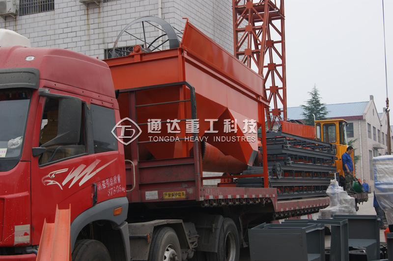 吉林有機(jī)肥生產(chǎn)線發(fā)貨第三車